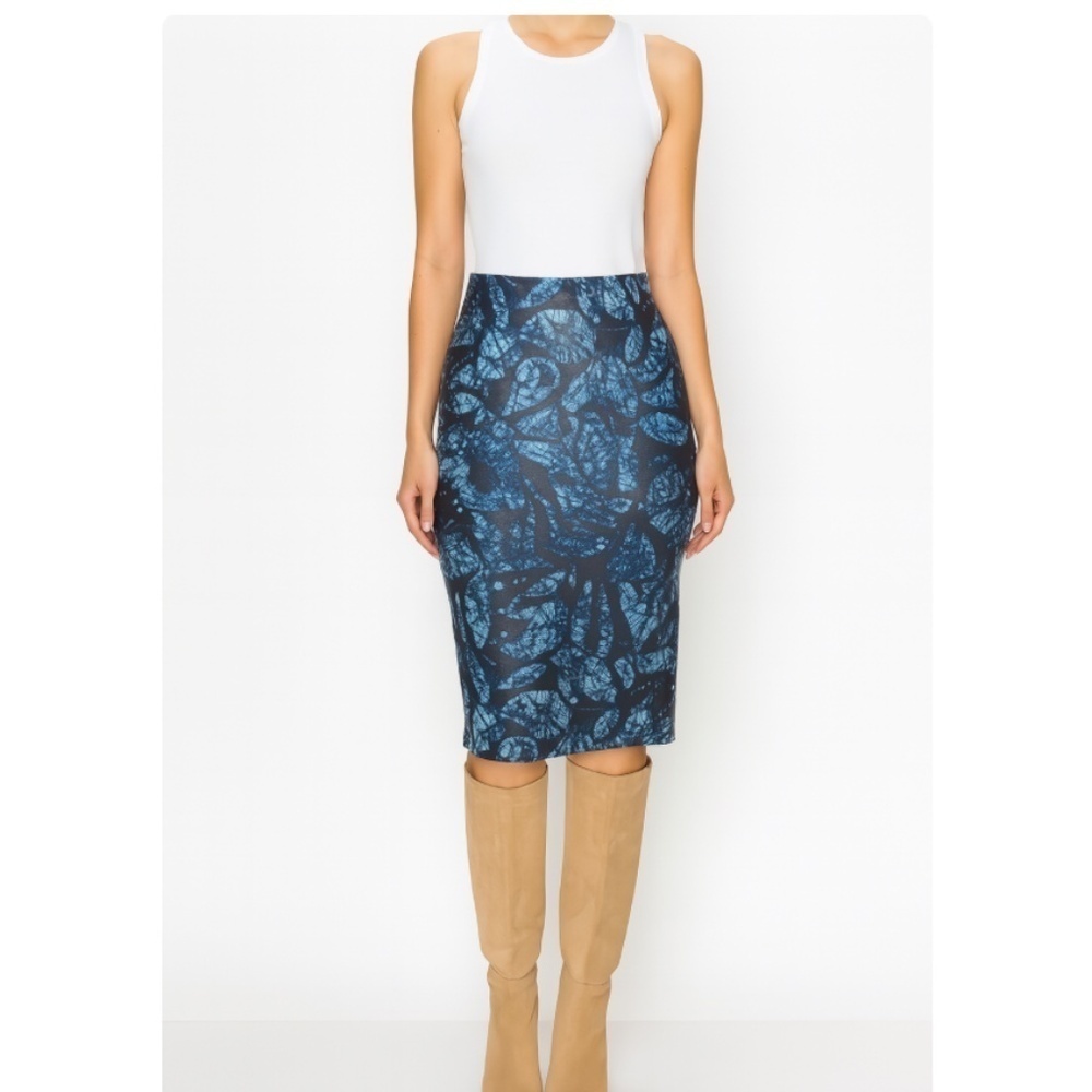 Jane & Hudson Midnight Blue/Baby Blue Faux Leather Midi Skirt Size Medium